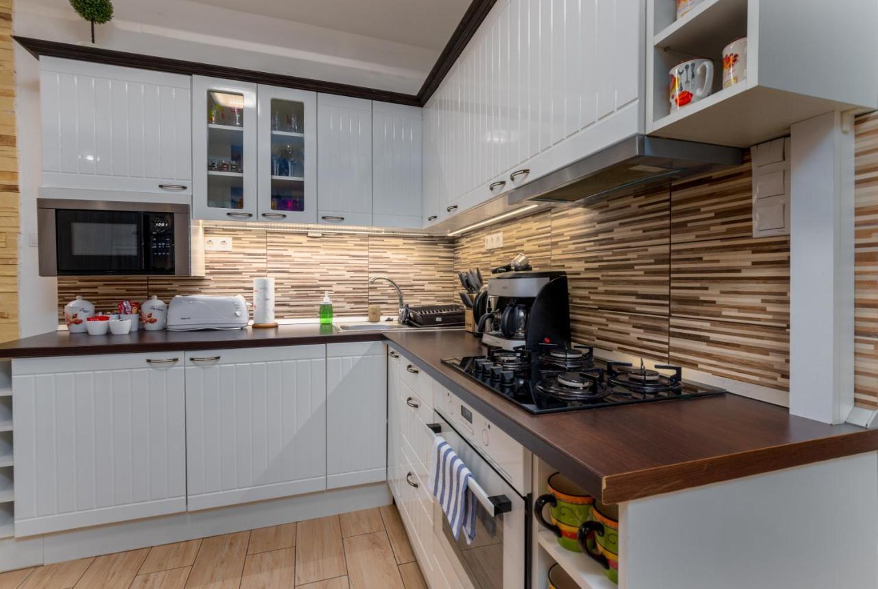 Fireworks Rakoczi - Free Parking - 3 Bedrooms - 2 Bathrooms Budapest Ngoại thất bức ảnh