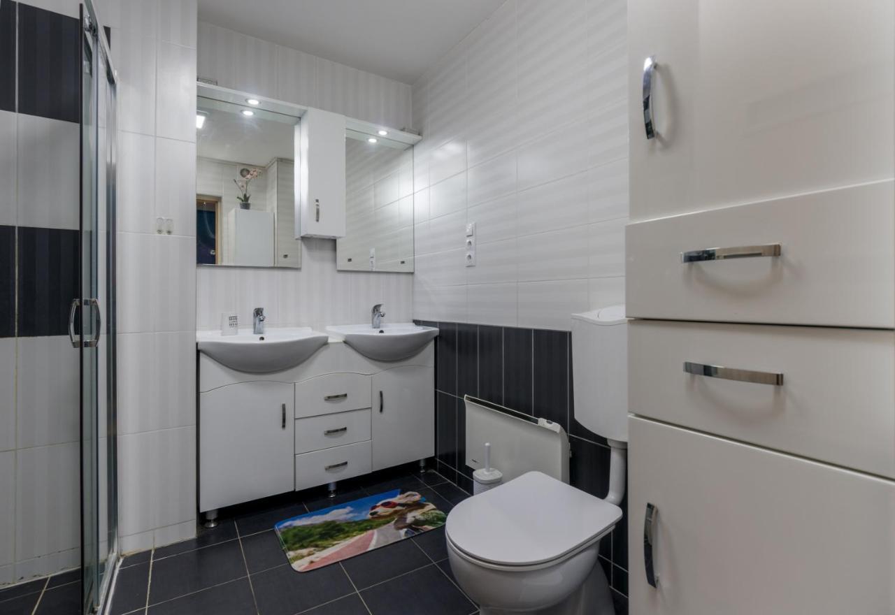Fireworks Rakoczi - Free Parking - 3 Bedrooms - 2 Bathrooms Budapest Ngoại thất bức ảnh