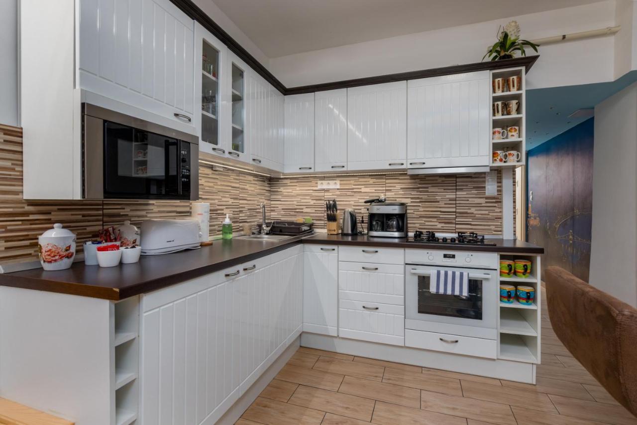 Fireworks Rakoczi - Free Parking - 3 Bedrooms - 2 Bathrooms Budapest Ngoại thất bức ảnh