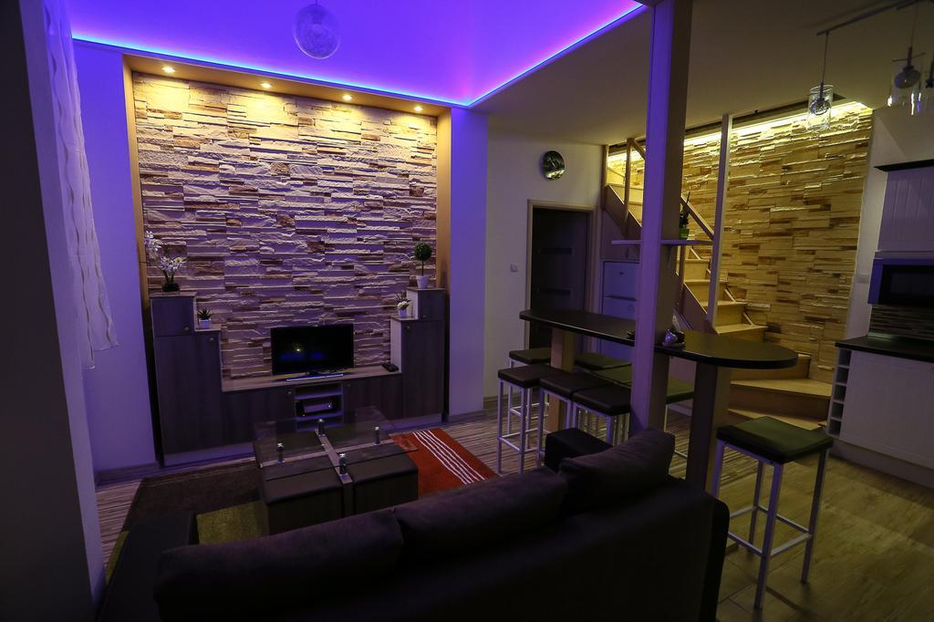 Fireworks Rakoczi - Free Parking - 3 Bedrooms - 2 Bathrooms Budapest Ngoại thất bức ảnh