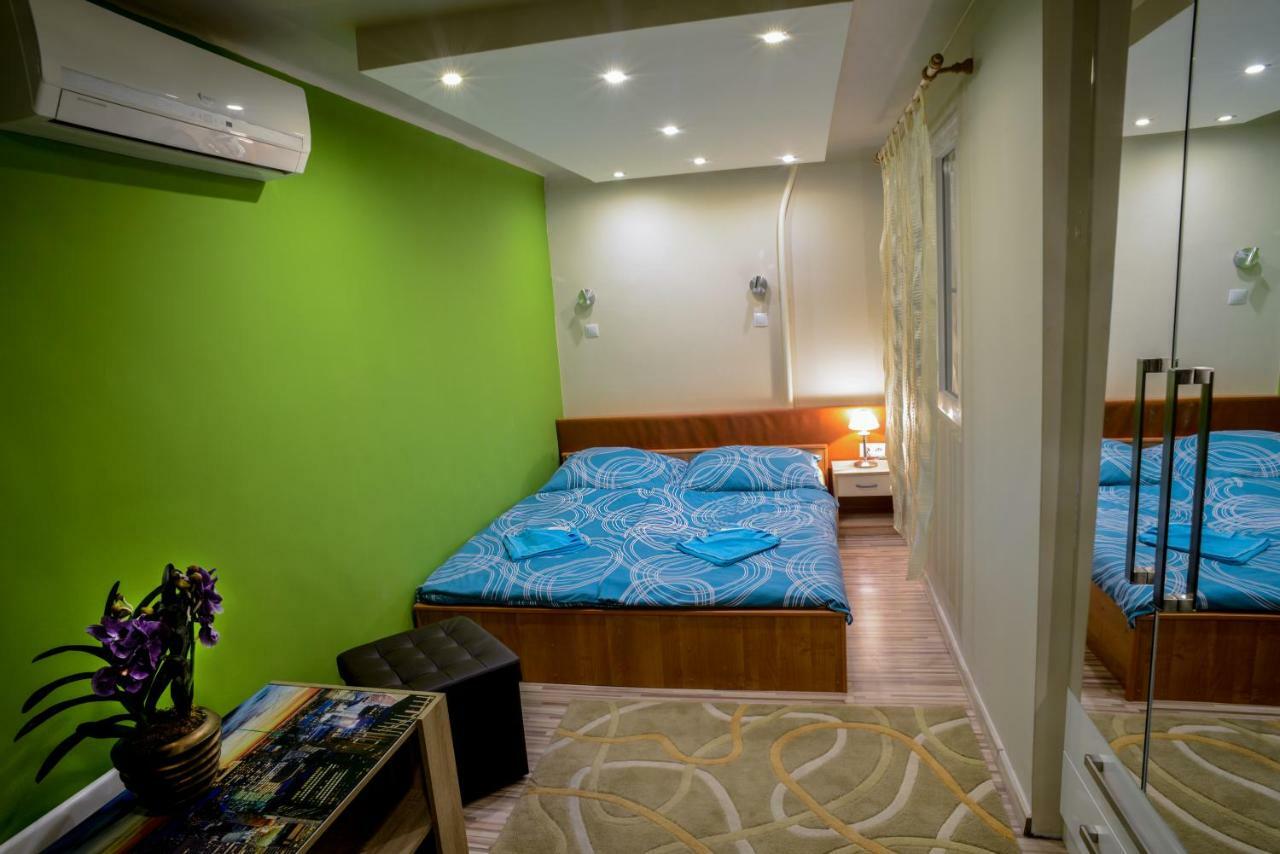 Fireworks Rakoczi - Free Parking - 3 Bedrooms - 2 Bathrooms Budapest Ngoại thất bức ảnh